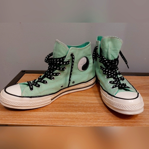 RARE Converse Chuck Taylor Ying Yang mint green hi top 10.5 Women & 9.5 Mens - Picture 1 of 7